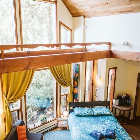 Serenity By The Sea Retreats Montague Harbour Екстериор снимка