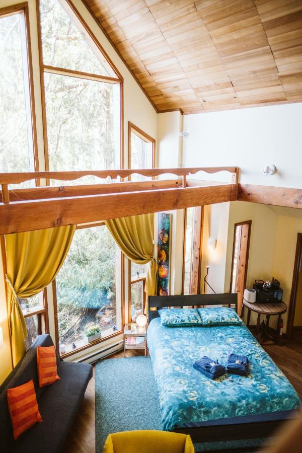 Serenity By The Sea Retreats Montague Harbour Екстериор снимка