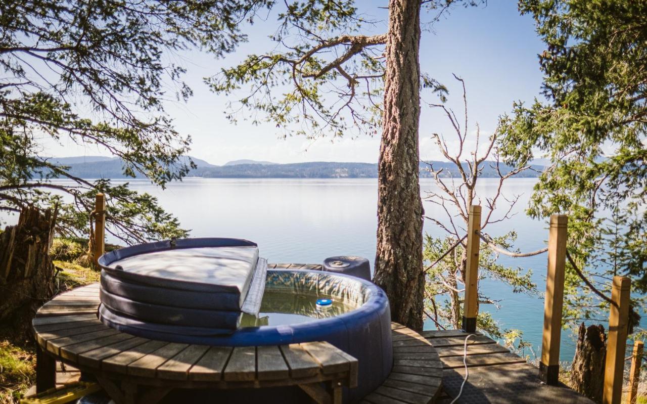 Serenity By The Sea Retreats Montague Harbour Екстериор снимка