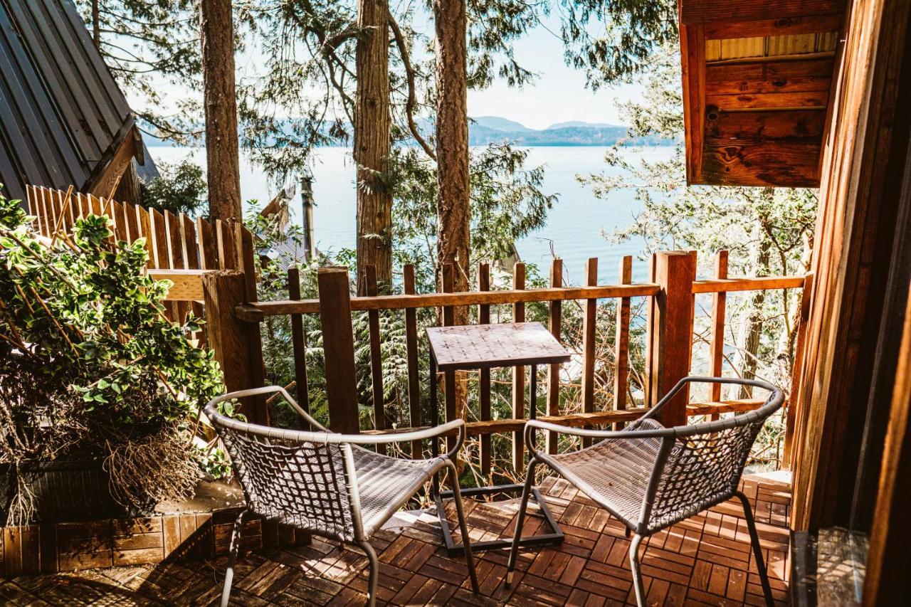 Serenity By The Sea Retreats Montague Harbour Екстериор снимка