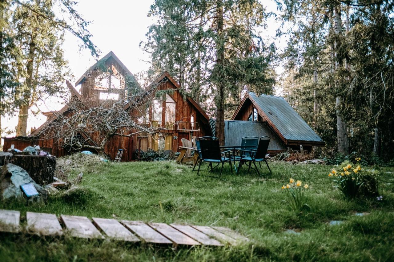 Serenity By The Sea Retreats Montague Harbour Екстериор снимка