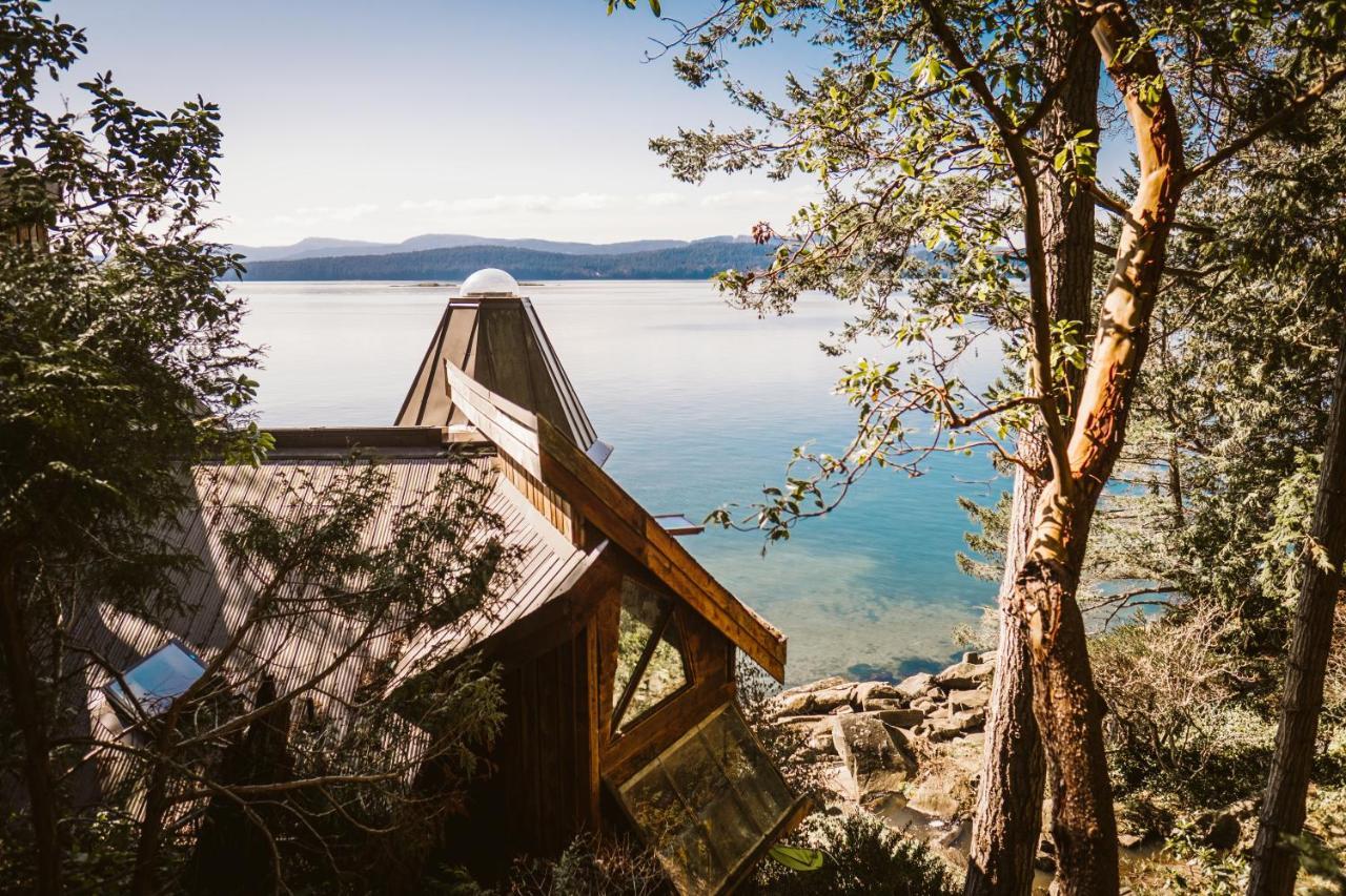 Serenity By The Sea Retreats Montague Harbour Екстериор снимка