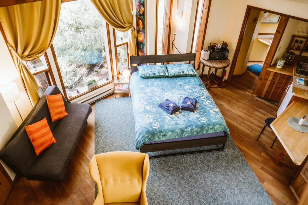 Serenity By The Sea Retreats Montague Harbour Екстериор снимка
